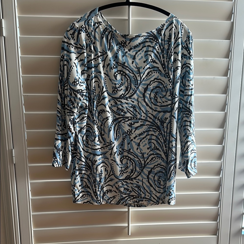 NWT Ann Taylor Factory Light Blue style Gray Graphic 3/4 Sleeve Blouse